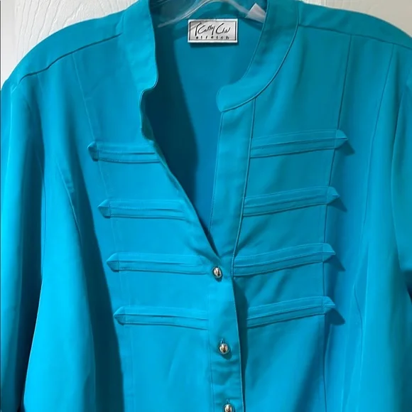 Turquoise Button-Up Women's Top - Picture 3 of 6